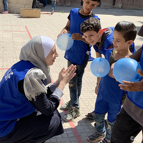 Le SIF aide les enfants syriens à jouer et à s'amuser
